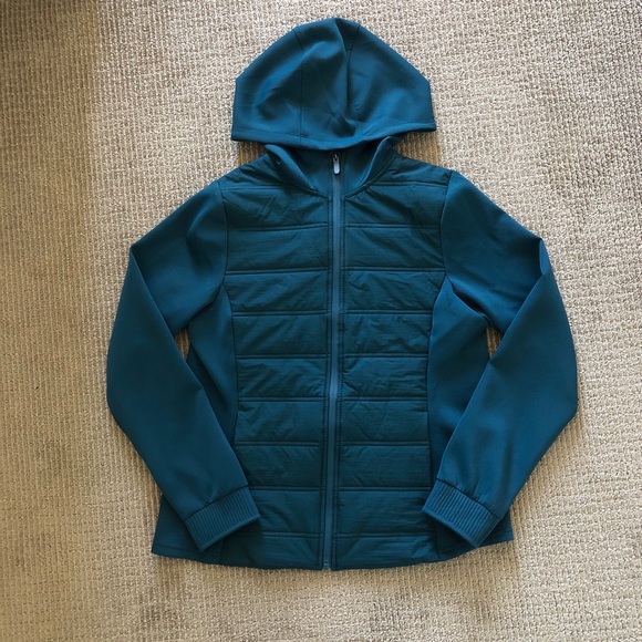 Women's Athletic Quilted Jacket - Picture 4 of 8